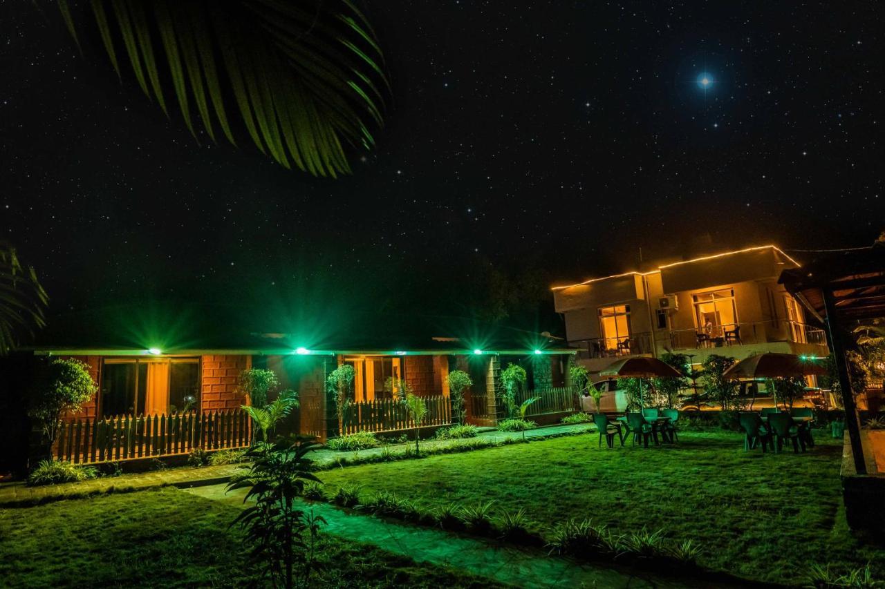 Hotel The Oak Woods Mahābaleshwar Exterior foto